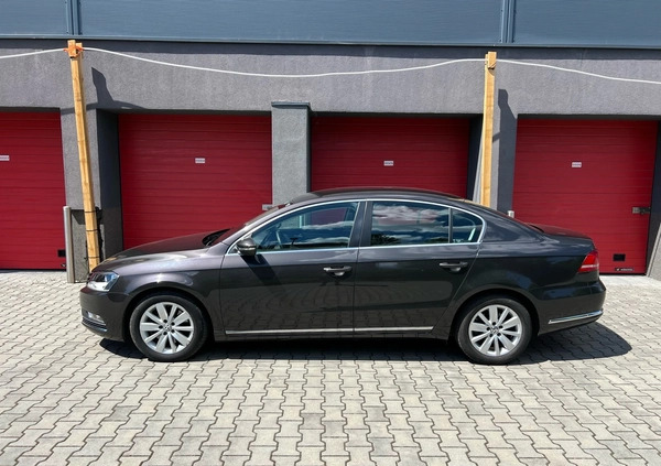 Volkswagen Passat cena 39900 przebieg: 99979, rok produkcji 2011 z Wrocław małe 407